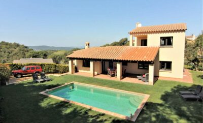 Spacious 6-person villa in Begur with private pool Wifi and satellite TV